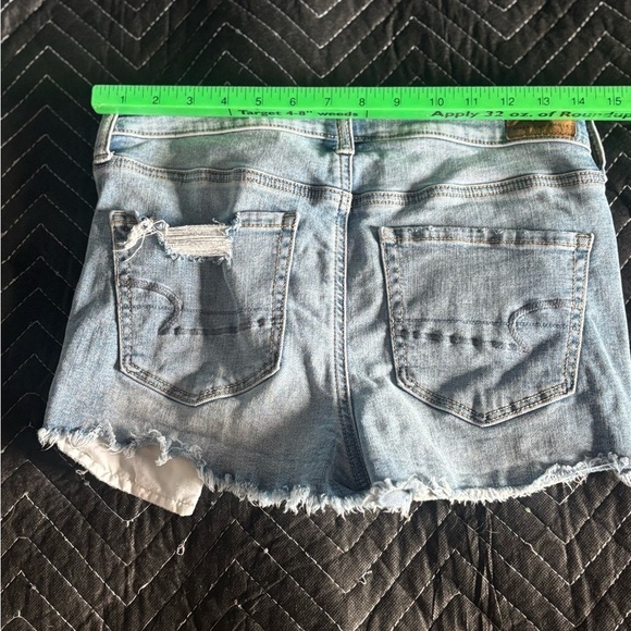 American Eagle Blue Cut Off Curvy Hi Rise Shortie Shorts Denim Distressed Size 6 - Picture 5 of 6
